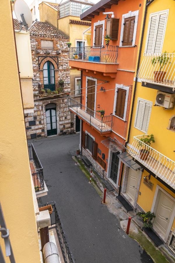 Amuni Taormina Apartment ภายนอก รูปภาพ